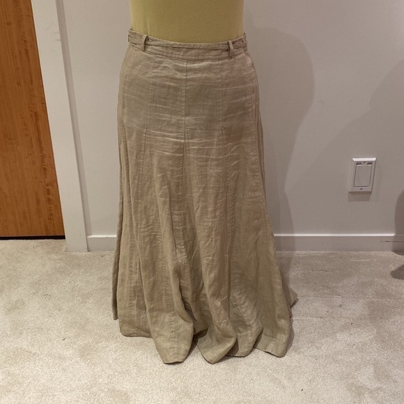 Linen Paneled Skirt - Picture 4 of 7